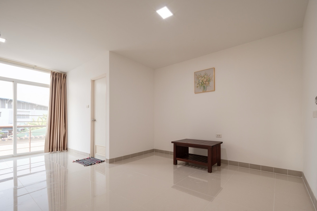 ให้เช่าทาวน์โฮมลาดพร้าว101 แฮปปี้แลนด์ : ทาวน์โฮมทำเลลาดพร้าว พร้อมให้เช่า เฟอร์ครบ ใกล้รถไฟฟ้าทั้งสายสีเหลืองและสายสีส้ม 🚃