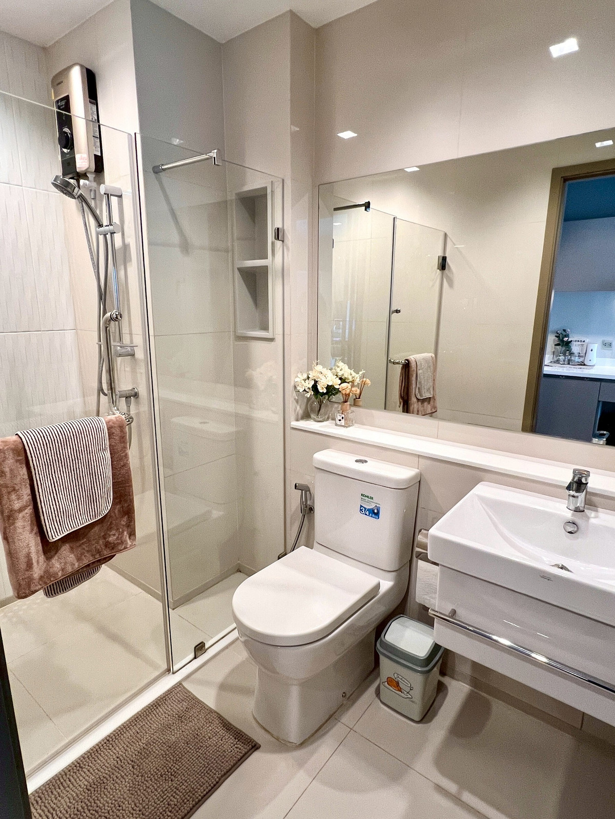 For SaleCondoRama9, Petchburi, RCA : Life Asoke - Rama 9 / 1 Bedroom (FOR SALE), Life Asoke - Rama 9 / 1 Bedroom (For Sale) KAT015