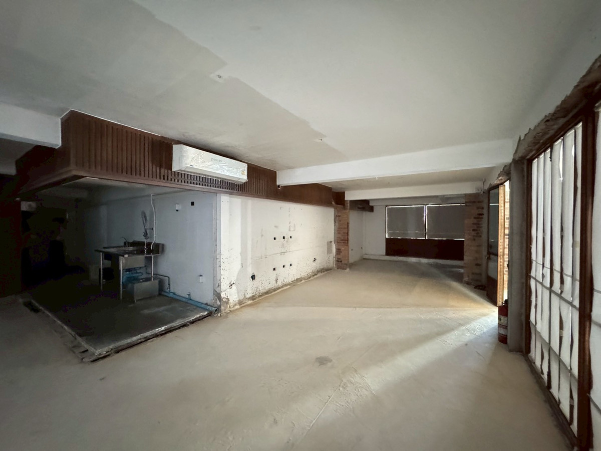 For RentRetail SpaceSukhumvit, Asoke, Thonglor : Commercial space in the heart of Thonglor, ideal for restaurants and cafés ** NO CO-AGENT ** 