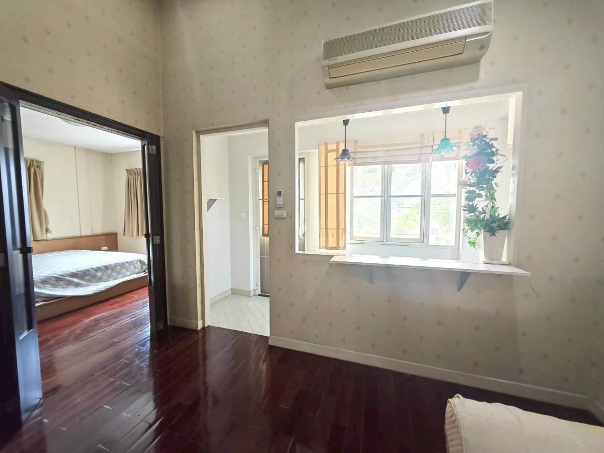 ขายบ้านลาดกระบัง สุวรรณภูมิ : 🏡 ขายบ้านเดี่ยว หมู่บ้านมัณฑนา วงแหวน-พระราม 9 บ้านสวย บรรยากาศร่มรื่น สไตล์บ้านสวน พื้นที่ใหญ่ หาไม่ได้แล้ว!