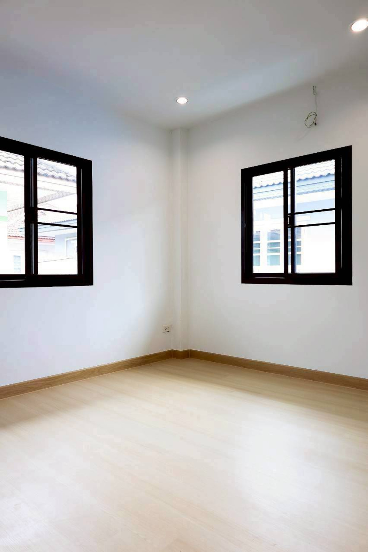 ขายบ้านมีนบุรี-ร่มเกล้า : 💎 จ่ายแค่ราคาบ้าน.. แต่ได้ 