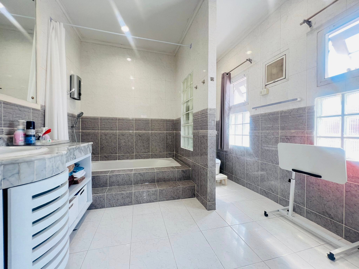 ขายบ้านนนทบุรี บางใหญ่ บางบัวทอง : ชลลดา บางบัวทอง / 4 ห้องนอน (ขาย), Chollada Bang Bua Thong / 4 Bedrooms (FOR SALE) AOM098