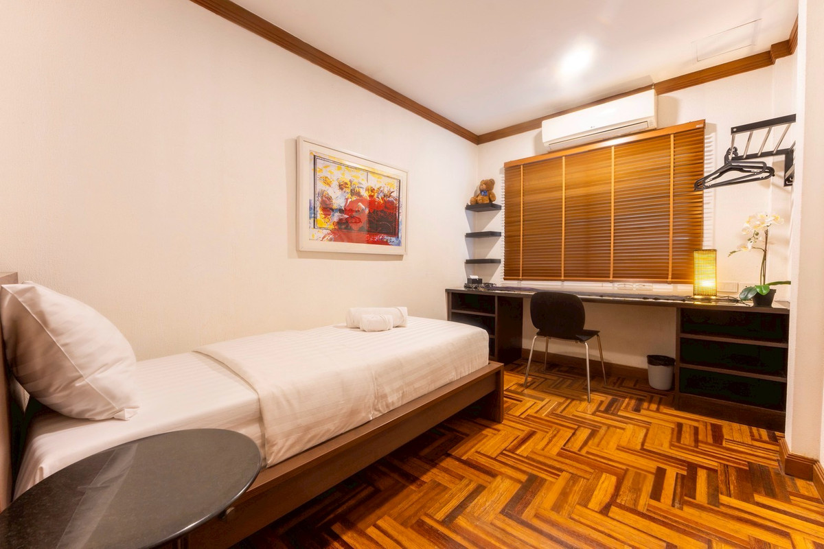 คอนโดสุขุมวิท อโศก ทองหล่อ : For sell and rent House in Asoke near NIST! ✨ 6 bedroom 350 sq.m ready to move in Near BTS Asoke and Terminal 21