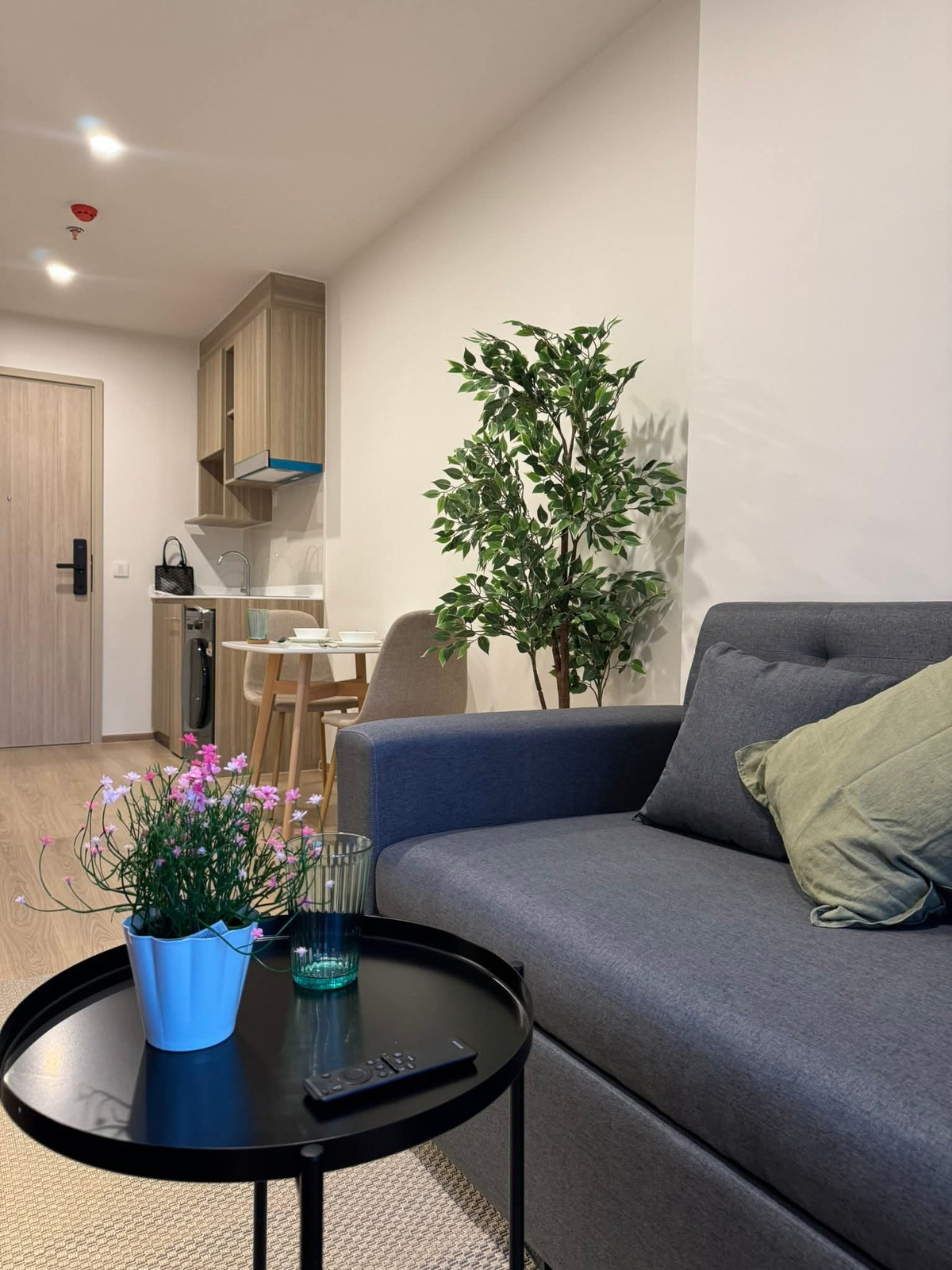 ให้เช่าคอนโดคลองเตย กล้วยน้ำไท : 💥CP-10555💥ว่าง ให้ เช่า ไลฟ์ พระราม 4 - อโศก👉แอดไลน์ @luxeliving 