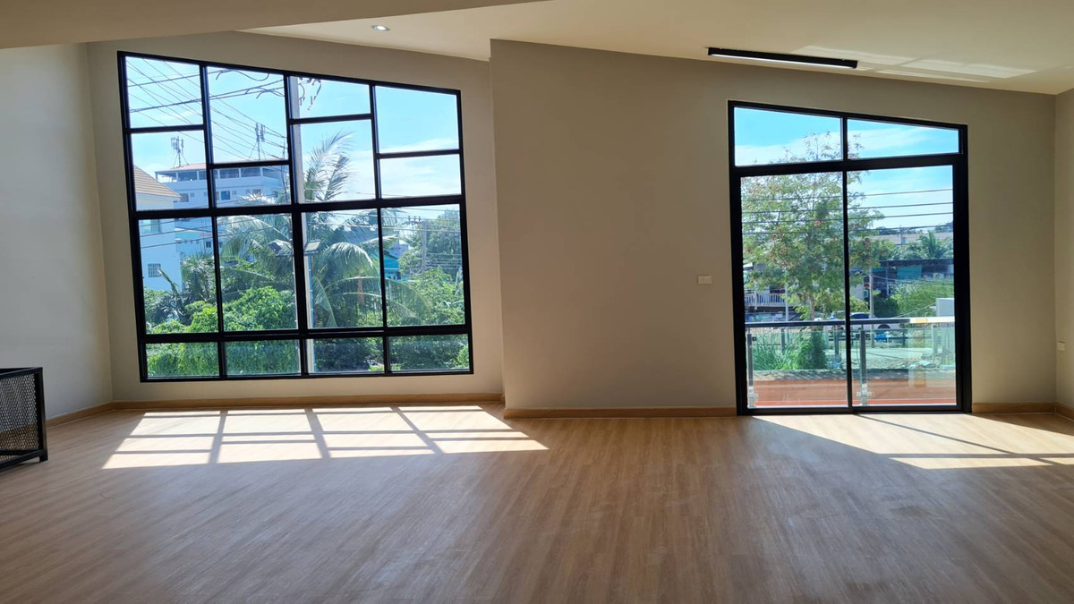 For RentWarehouseNonthaburi, Bang Yai, Bangbuathong : Warehouse for rent, Park Factory 7, Orange District, with office @ Bang Rak Phatthana BA1-BA2