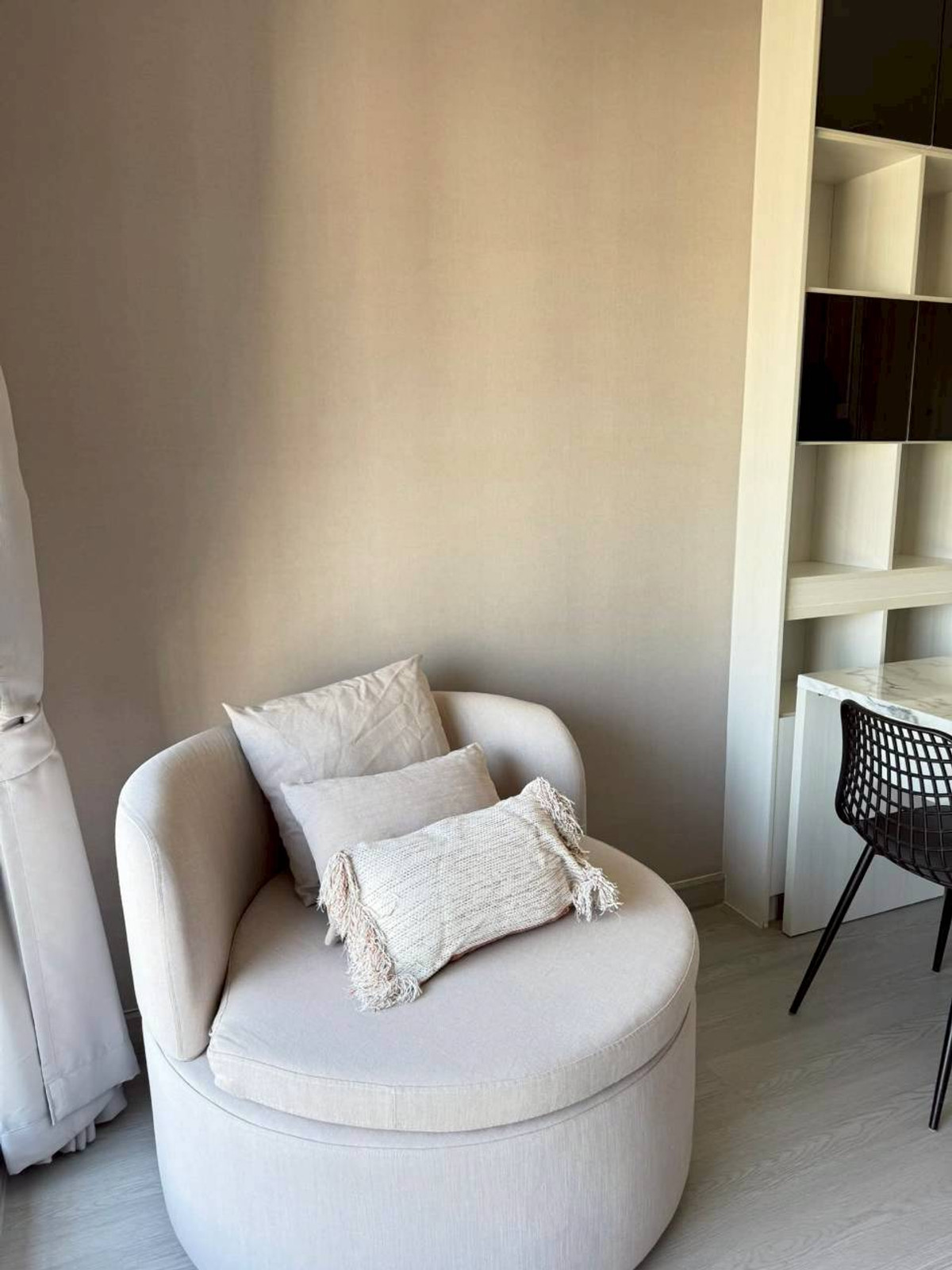 For RentCondoSathorn, Narathiwat : ✅ KPS125 ✅ Line : @p2nproperty