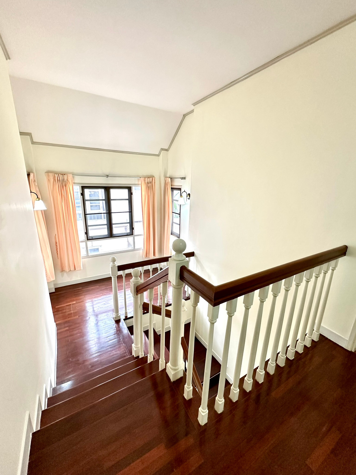 ให้เช่าบ้านมีนบุรี-ร่มเกล้า : บ้านเดี่ยวให้เช่าพร้อมเข้าอยู่ Parkway Chalet รามคำแหง 190