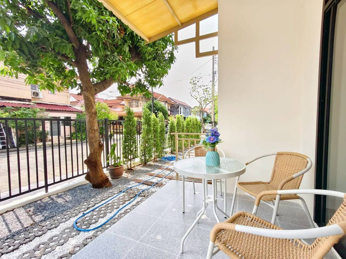 ขายบ้านนวมินทร์ รามอินทรา : ขายบ้านเดี่ยว 2 ชั้น #หมู่บ้านพนาสนธิ์การ์เด้นโฮม6 เนื้อที่ 76 ตารางวา 4 ห้องนอน 4 ห้องน้ำ  รีโนเวทใหม่ พร้อมอยู่ #แถมเฟอร์นิเจอร์ ใกล้รร.สาธิตพัฒนา ถนนหทัยราษฏร์ โรงเรียนขุมทอง รพ.สินแพทย์