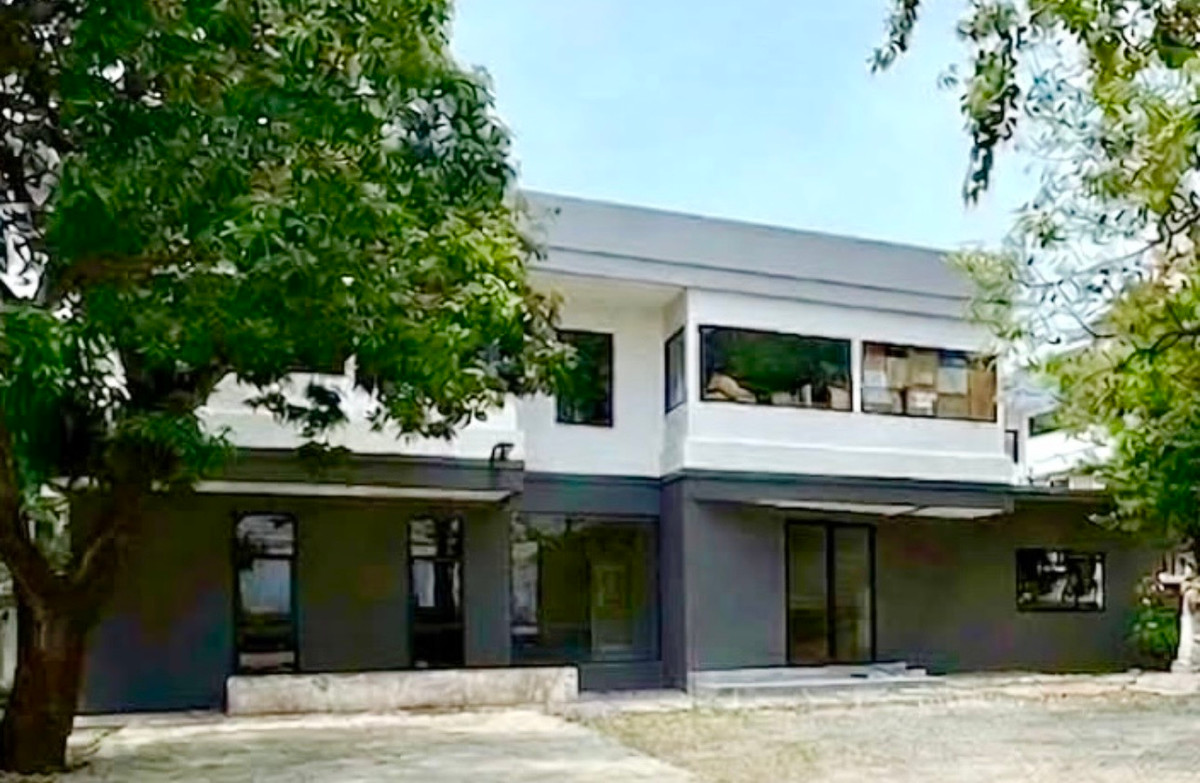 ให้เช่าโฮมออฟฟิศสุขุมวิท อโศก ทองหล่อ : Home Office For Rent! – ให้เช่าโฮมออฟฟิศ 2 ชั้น 400sq.m. ทำเลทองหล่อ 25 จดทะเบียนบริษัทได้ ที่จอดรถ 7–8 คัน