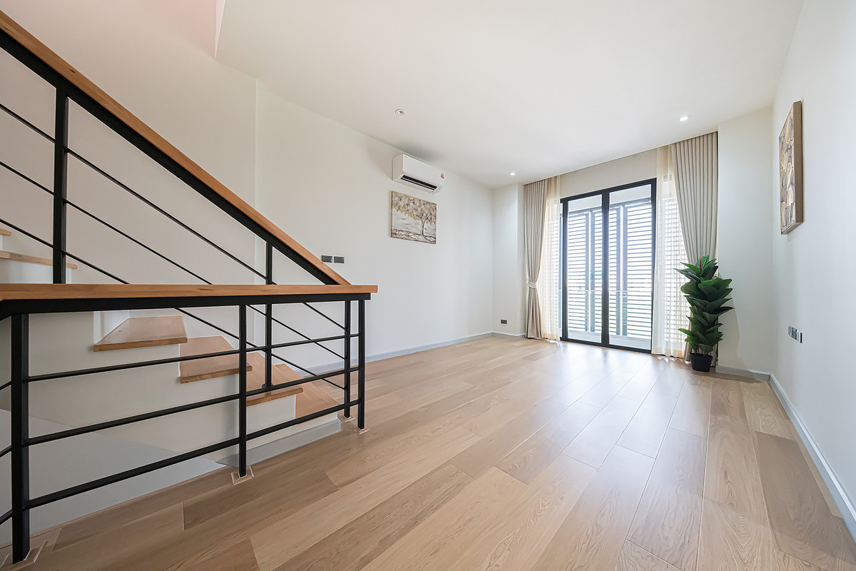 ขายบ้านโชคชัย4 ลาดพร้าว71 : [ขาย] ✨ บ้านเดี่ยว 3 ชั้น สไตล์ Modern Luxury พรีเมียมที่สุดในลาดพร้าว 101 | Feel Town ✨ แต่งครบ พร้อมลากกระเป๋าเข้าอยู่! เพียง 13.99 ล้าน (Rare Item มีเพียง 9 หลังในโครงการ!)