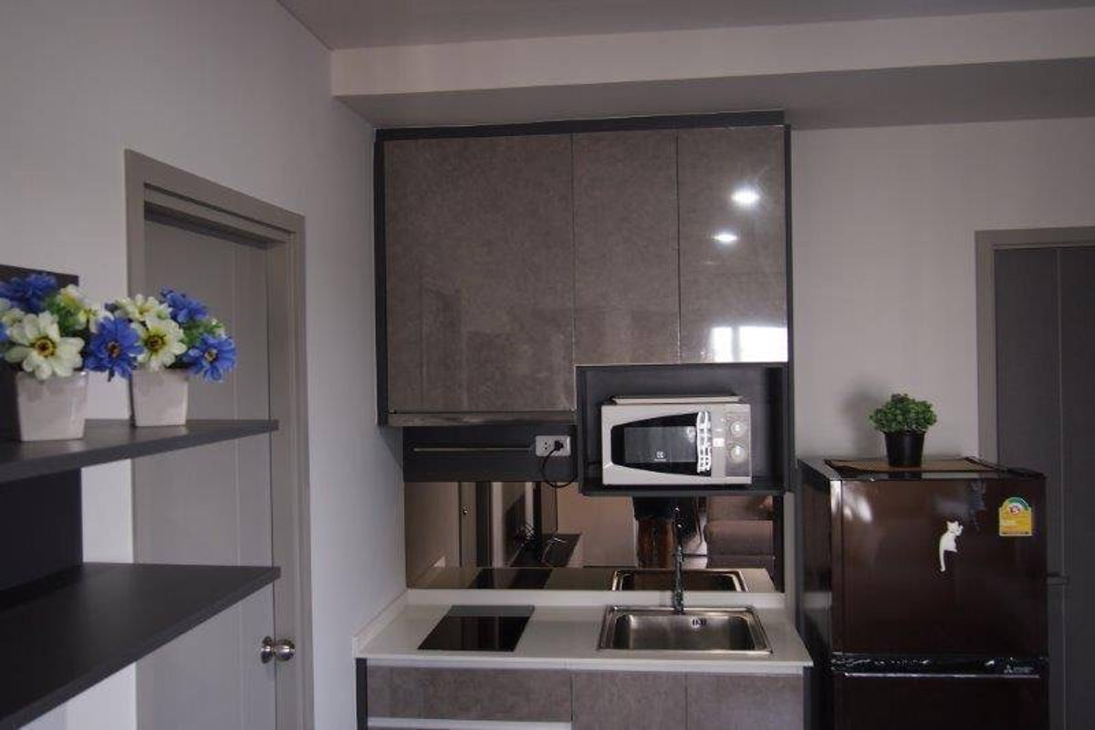 For RentCondoSapankwai,Jatujak : For rent Ideo Phayothin - Chatuchak. 25,000 baht/month.