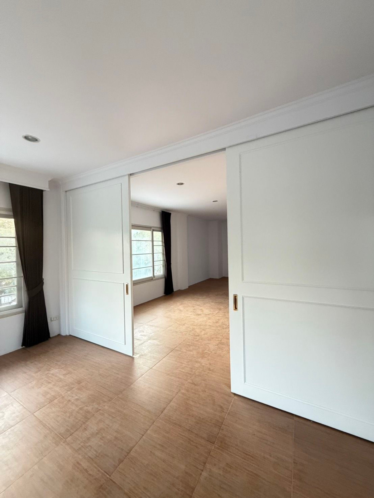 For RentTownhomeThaphra, Talat Phlu, Wutthakat : 3-story townhome, corner room, beautifully decorated, for rent in Phasi Charoen-Bang Wa area. Near BTS Bang Wa, only 1.8 km.