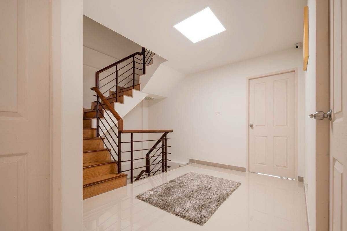 ให้เช่าทาวน์โฮมลาดพร้าว101 แฮปปี้แลนด์ : ให้เช่า Townhome บ้านบดินทร์ลาดพร้าว112 🌲🔆🔆 联排别墅出租，Baan Bodin Ladprao 112。