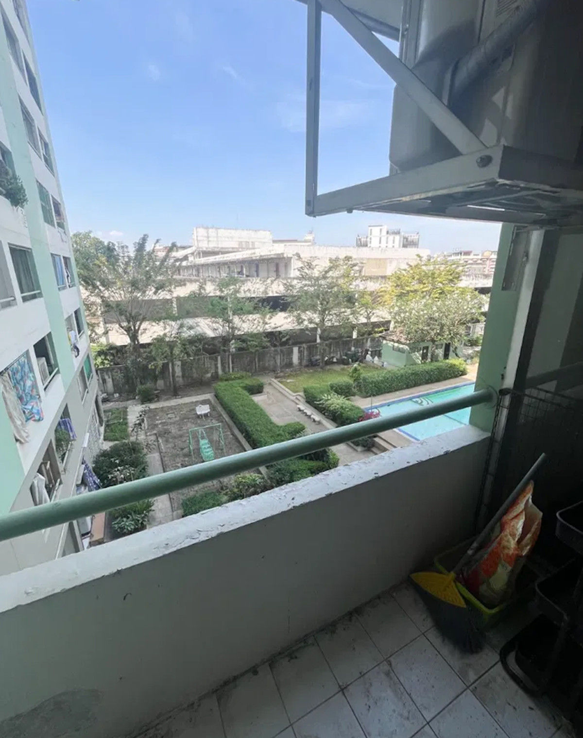 For SaleCondoLadprao101, Happy Land, The Mall Bang Kapi : ((Installments are worth more than renting)) City Villa Lat Phrao 130, large room, 4 installments, gray slips.