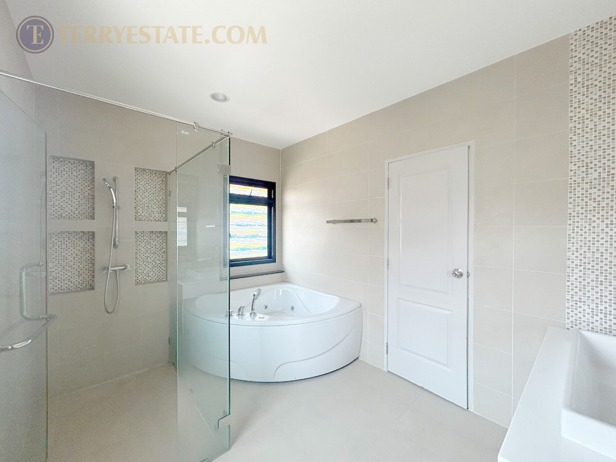 ขายบ้านพระราม 5 ราชพฤกษ์ บางกรวย : ขาย บ้านเดี่ยว แกรนด์ บางกอก บูเลอวาร์ด ราชพฤกษ์-รัตนาธิเบศร์ ขนาด 122.2 ตร.ว. บ้านหรูฟังก์ชันใหญ่ บนทำเลศักยภาพ