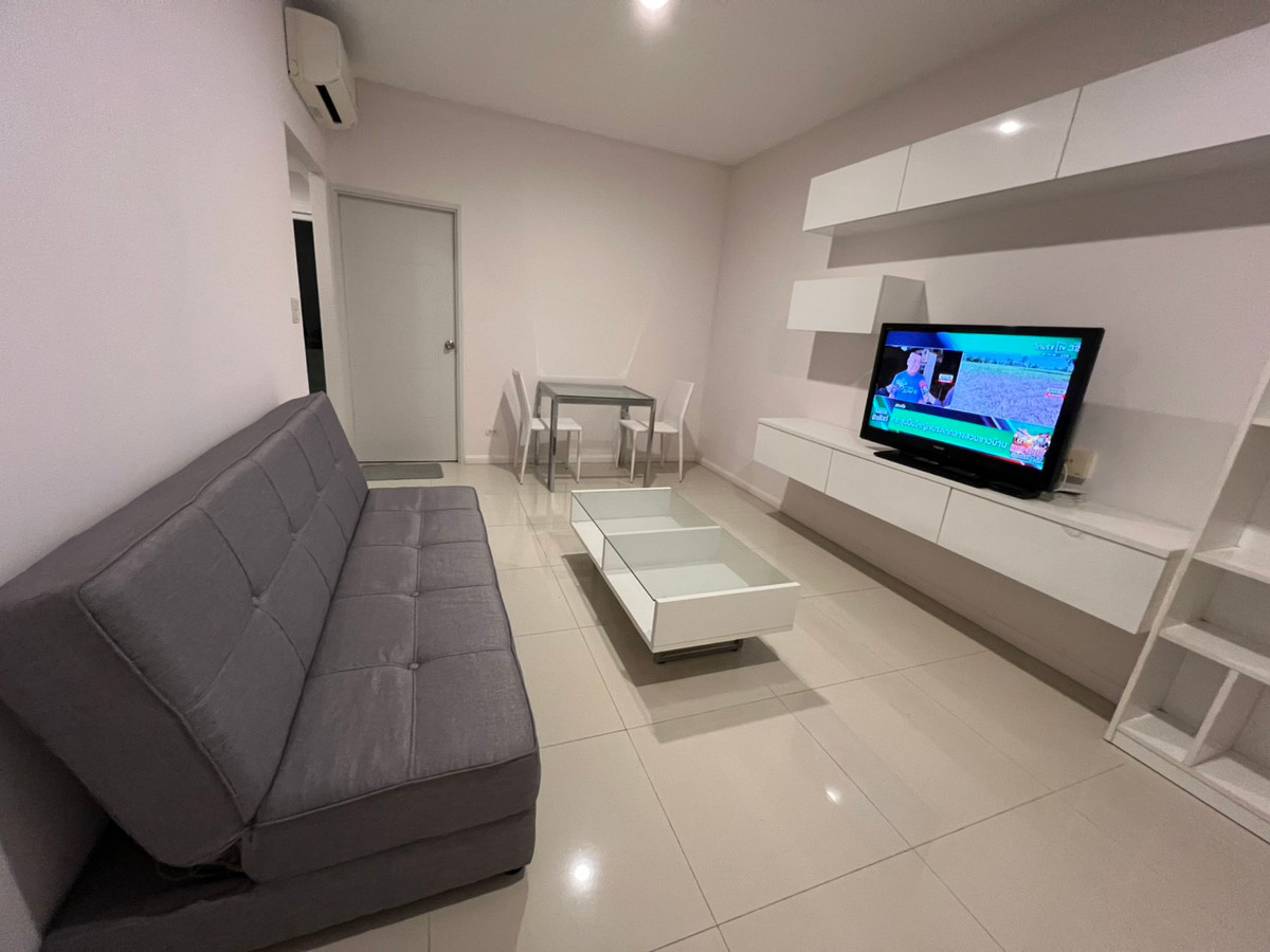 ขายคอนโดศรีราชา แหลมฉบัง บ้านบึง : ขายคอนโดซีฮิลล์ ศรีราชา (Sea Hill Condo) ราคาดีที่สุดในโครงการห้องสภาพดีมากๆ พร้อมอยู่ แบบ 1 ห้อนนอน ขนาด 43 ตารางเมตร ชั้นที่ 8 วิวภูเขา ธรรมชาติสดชื่น