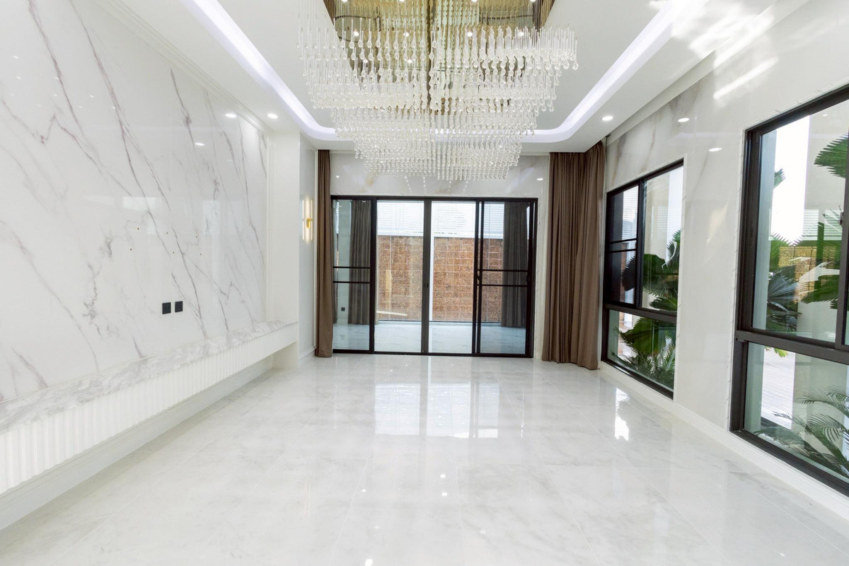 ขายบ้านสมุทรปราการ สำโรง : แกรนด์ บางกอก บูเลอวาร์ด ศรีนครินทร์ / 5 ห้องนอน (ขาย), Grand Bangkok Boulevard Srinakarin / 5 Bedrooms (FOR SALE) FON283