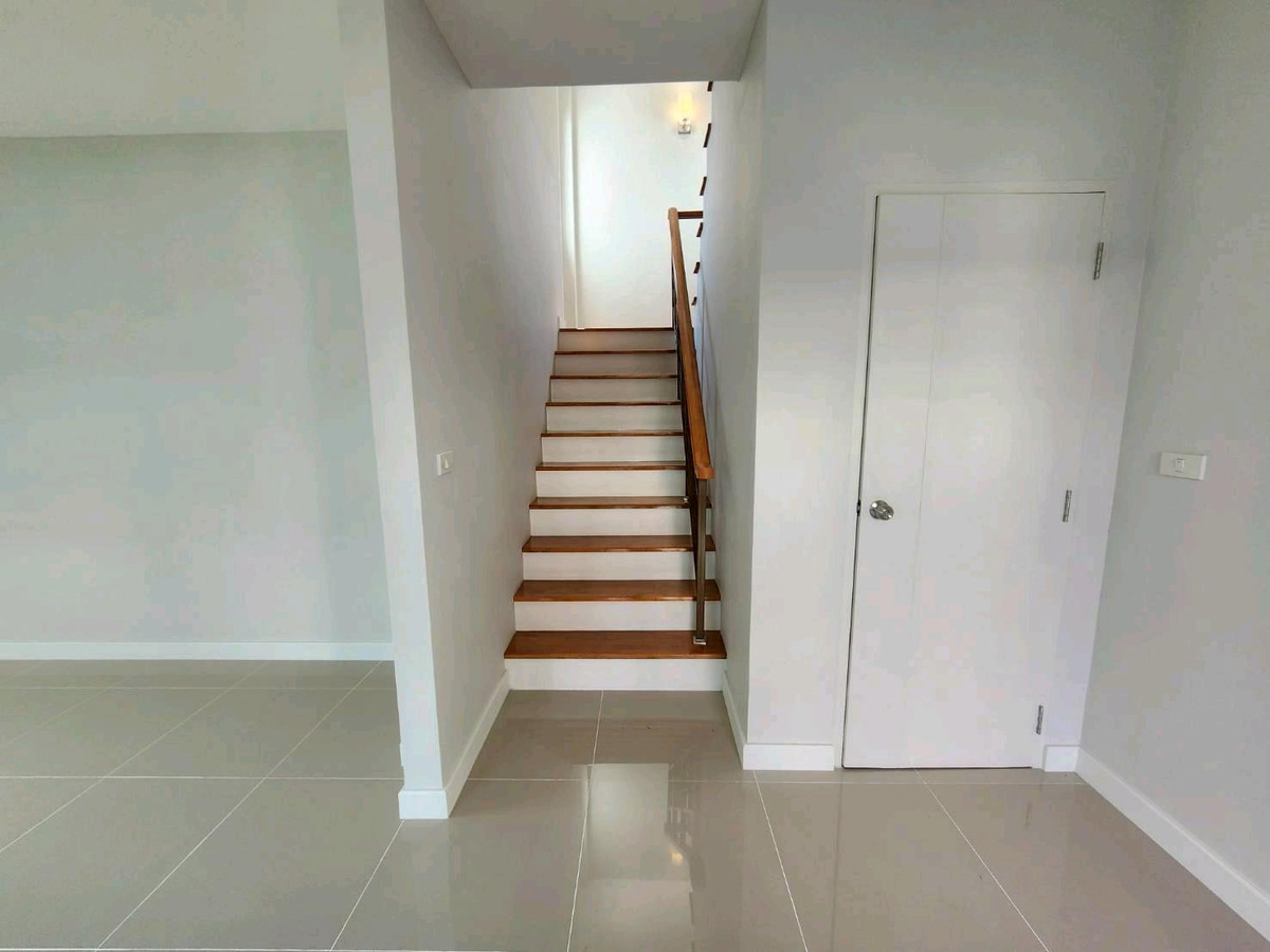 For SaleHouseRama5, Ratchapruek, Bangkruai : 🔥For sale Casa Premium Village Ratchaphruek-Rama 5, 3-story detached house, newly renovated, near the Bang Phlu BTS station.