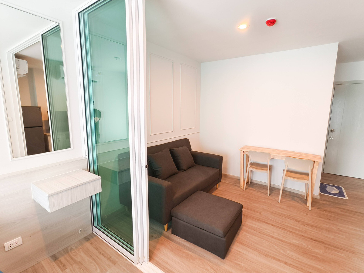 For RentCondoBangna, Bearing, Lasalle : For rent: Regent Home Bangna, new condo, first hand, new building, new room, new furniture.