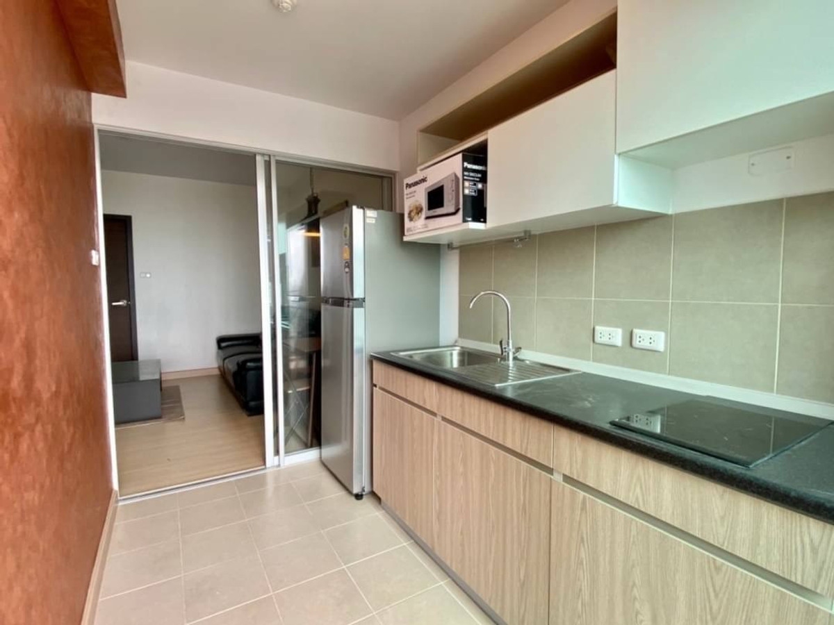 For RentCondoRama9, Petchburi, RCA : Condo for rent, Supalai Veranda Rama 9, Building A, 18th floor, Room 367, size 39 sq m.
Premium grade furniture, complete, ready to move in 
Rent 17,500 baht/month. If interested, contact 0917519869.
line: pengiphone