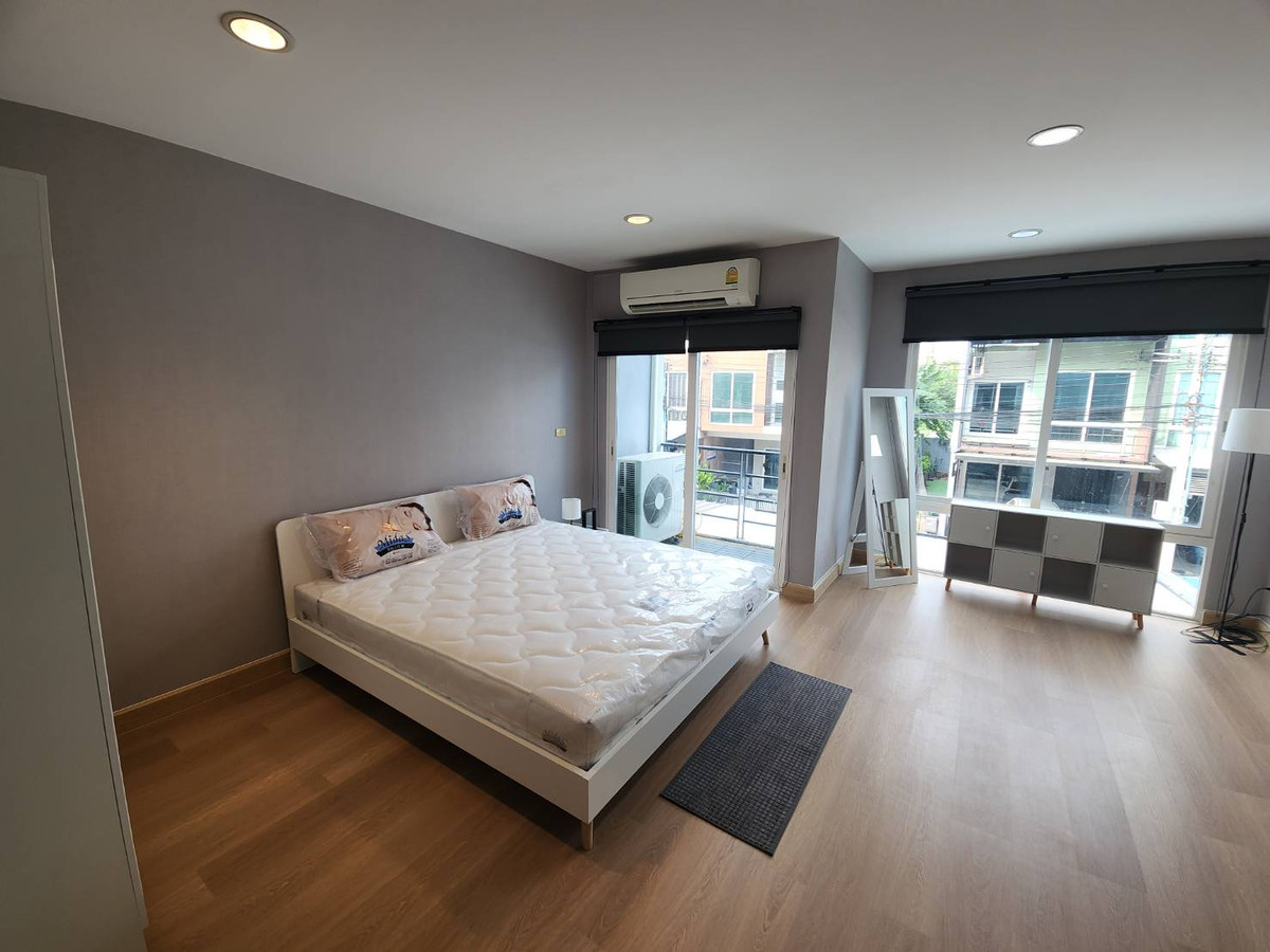 ให้เช่าทาวน์โฮมนวมินทร์ รามอินทรา : ให้เช่าทาวน์โฮม กรีนิช รามอินทรา ใกล้ สวนสยามอะเมซิ่งพาร์ค เพียง 5 นาที