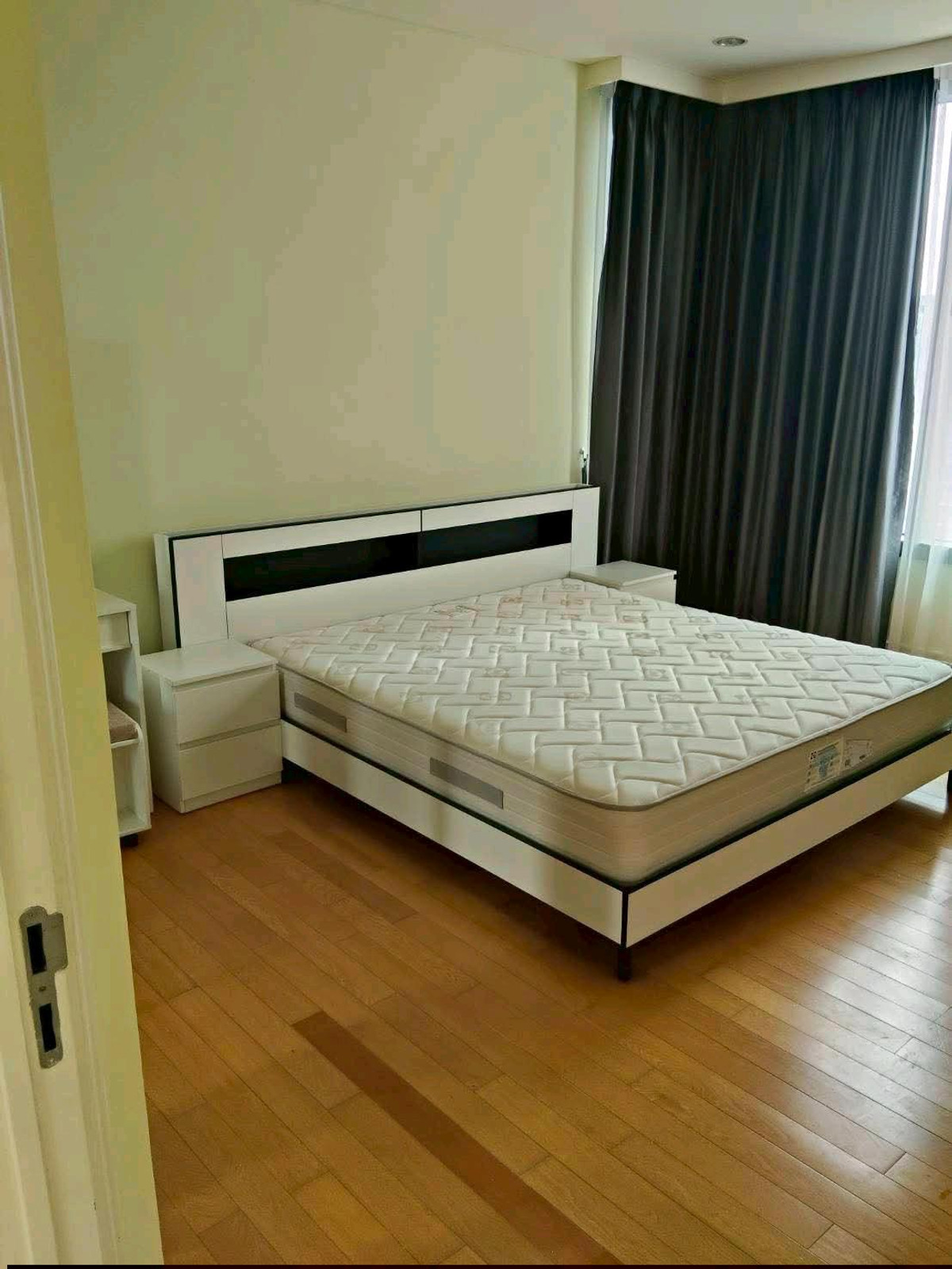 ให้เช่าคอนโดสุขุมวิท อโศก ทองหล่อ : ให้เช่า คอนโดเลี้ยงสัตว์ได้! 🐕✨ Aguston Sukhumvit 22 ห้องมุม ชั้นสูง วิวสวย 2 นอน 96 ตรม.55,000/เดือน