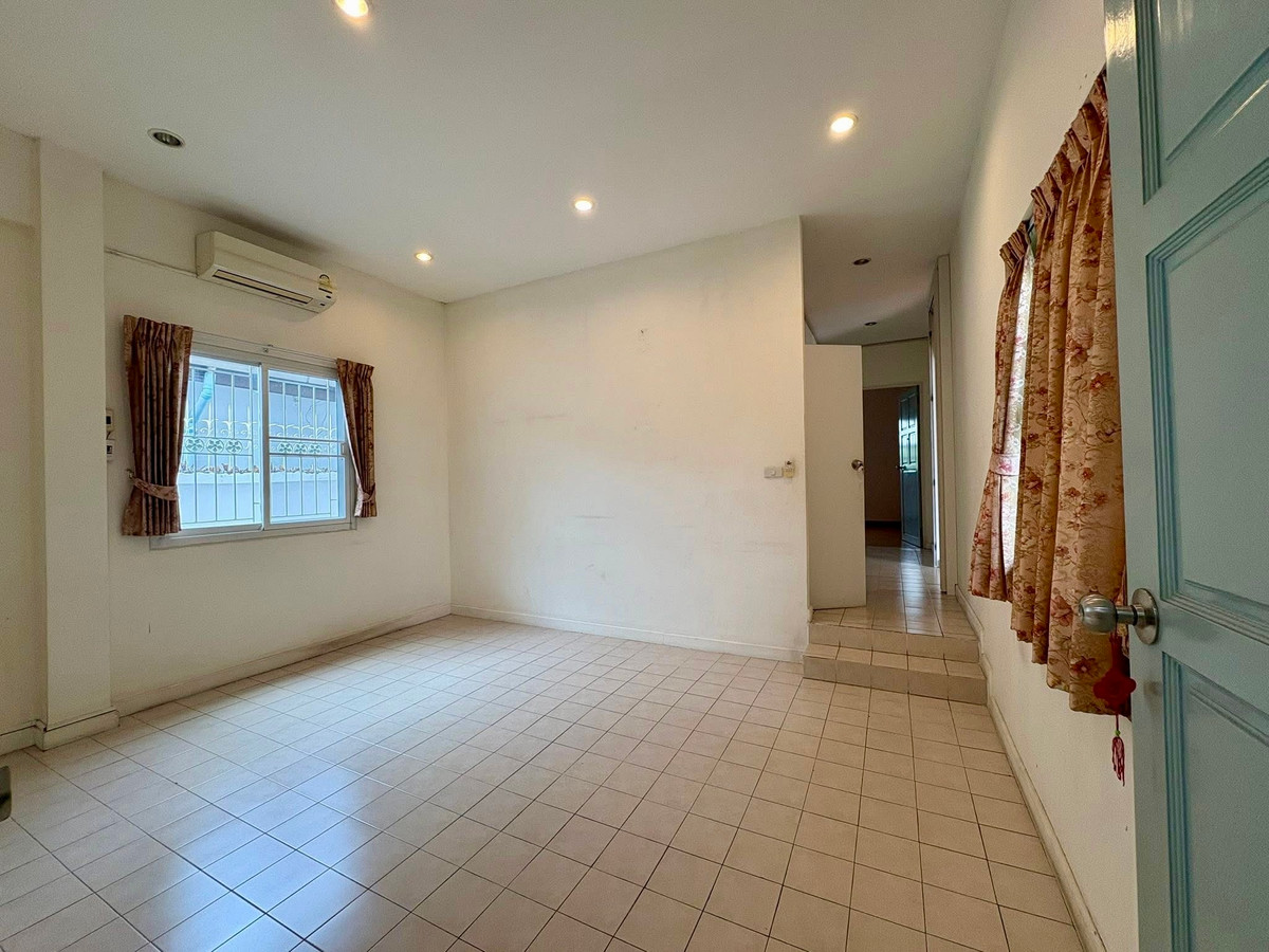 For SaleHouseOnnut, Udomsuk : Muangthong Village 4 Sukhumvit 101 / 4 Bedrooms (For Sale), Muangthong Village 4 Sukhumvit 101 / 4 Bedrooms (FOR SALE) GNG054