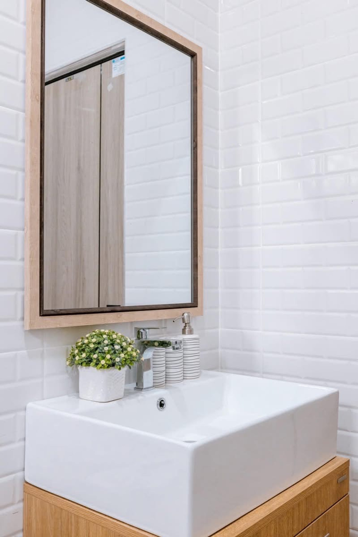 ขายบ้านเชียงราย : ✈️ ด่วน! ขายบ้านเดี่ยวพร้อมอยู่เชียงราย (โซนบ้านดู่) ดีไซน์มินิมอล พื้นที่กว้าง 88.6 ตร.ว. ใกล้สนามบินแม่ฟ้าหลวงเพียง 5 นาที! 🏡