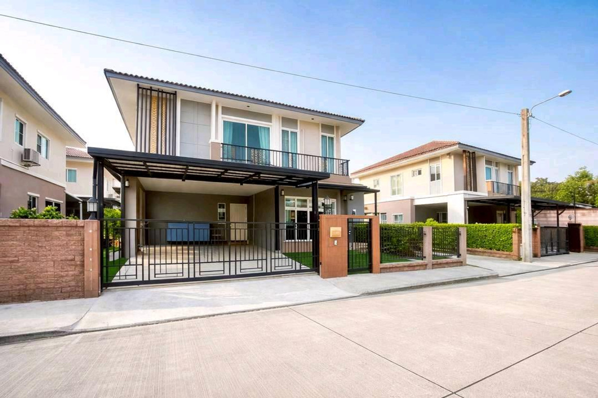 For RentHousePattanakan, Srinakarin : 🏡 Single house for rent, Phatthanakan 38 #4 bedrooms and a maids room.
😻🐶You can raise animals.