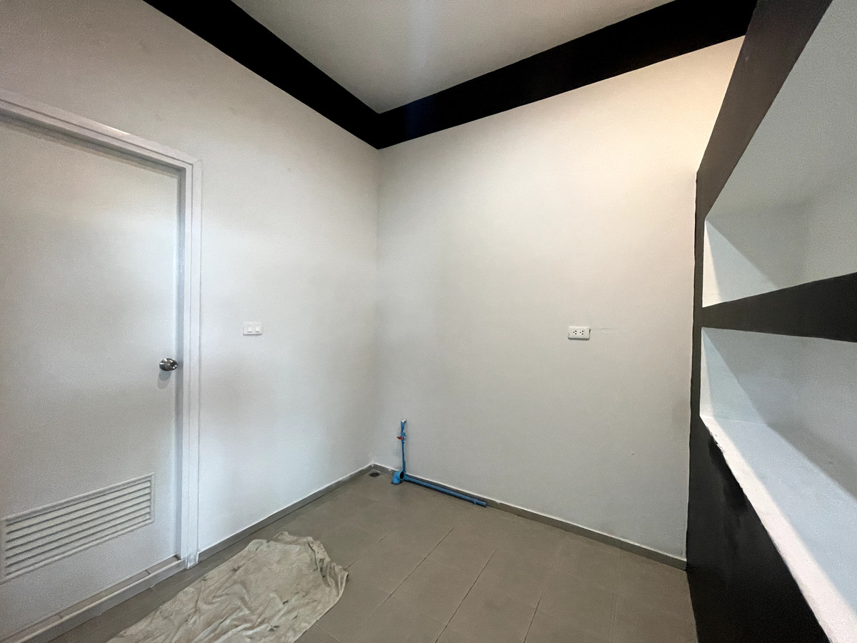 ให้เช่าคอนโดบางซื่อ วงศ์สว่าง เตาปูน : ให้เช่า “ ร้านค้า ” ใต้คอนโด รีเจ้นท์ โฮม บางซ่อน 28  🚄MRT บางซ่อน 🚄