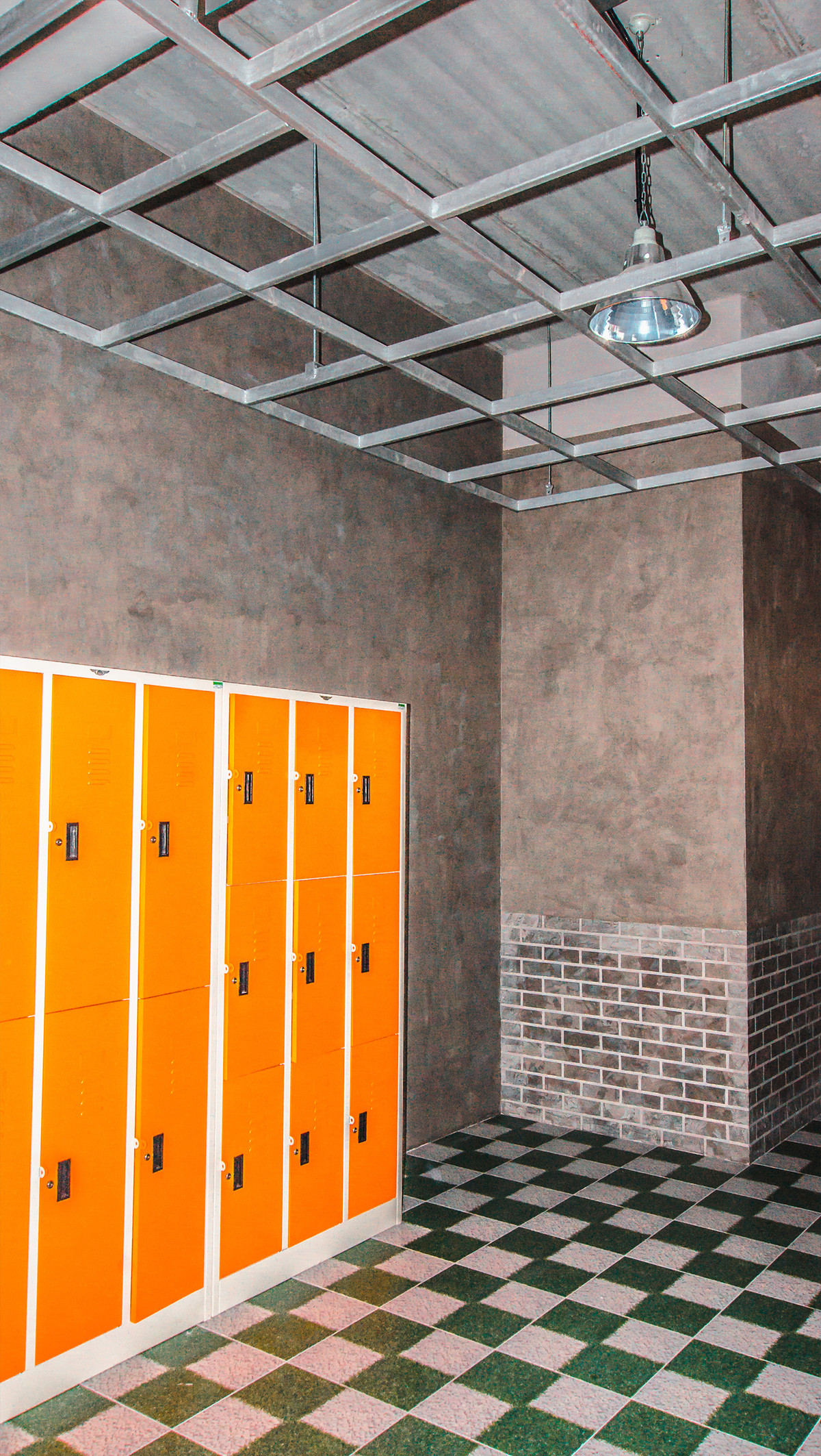 For RentWarehousePathum Thani,Rangsit, Thammasat : For rent: 2 rubber-soled futsal field areas, 4th floor, suitable for sports business operators.