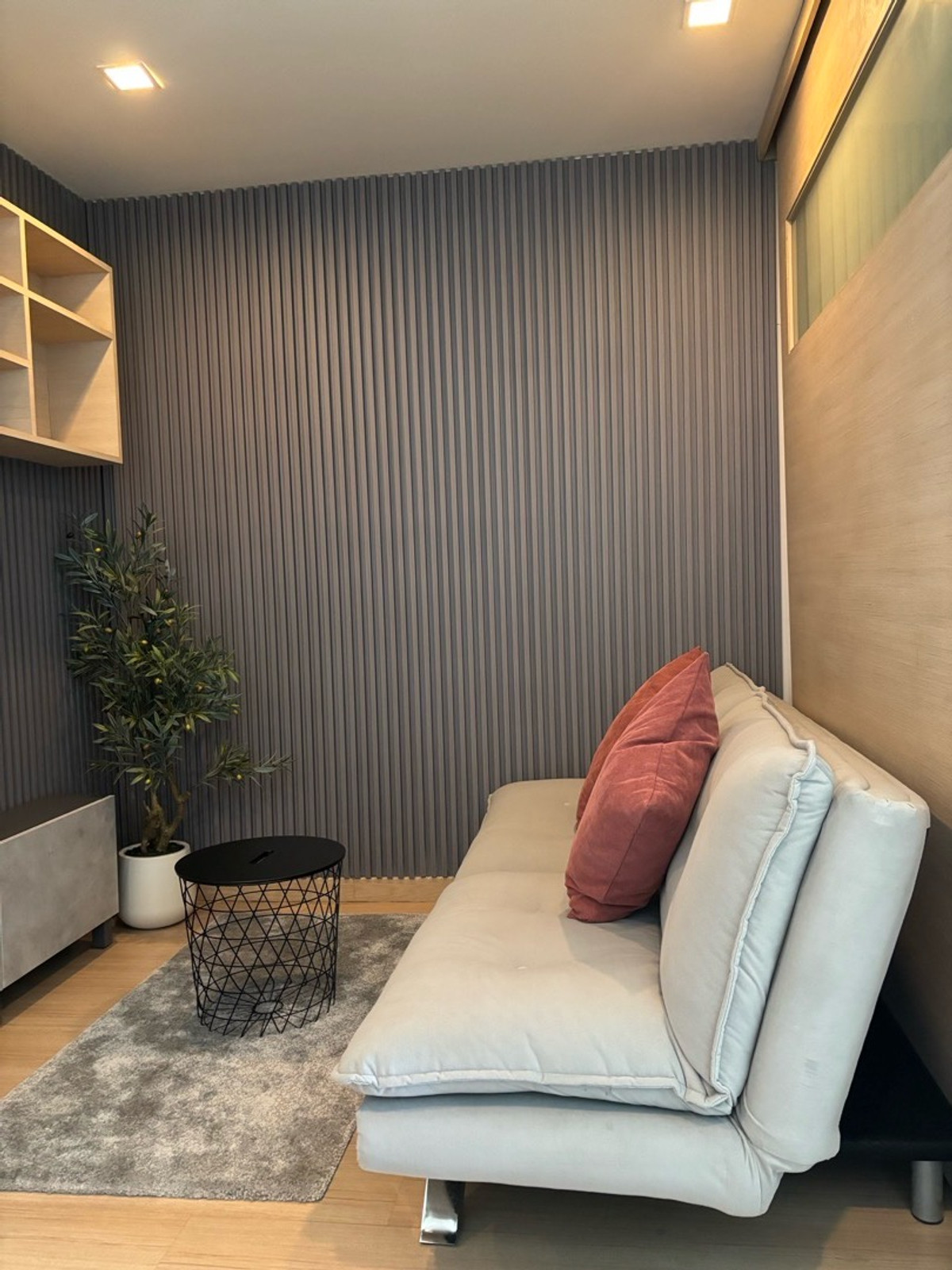 For RentCondoOnnut, Udomsuk : New Luxury Scented Room at Skywalk Residences – Only 22,000 THB/Month! ✨🏙️
รีบเลย ห้องใหม่หอมกลิ่นหรูมาก ที่ Skywalk Residences ใกล้ BTS พระโขนง เดินเพียงไม่กี่นาที 🚆