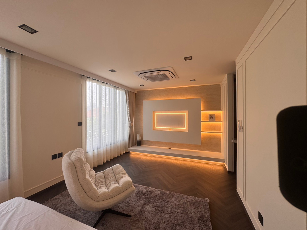 ขายทาวน์โฮมรัชดา ห้วยขวาง : Townhome for Sale Ratchada Near MRT Ratchada Fully Furnished Ready to Move In