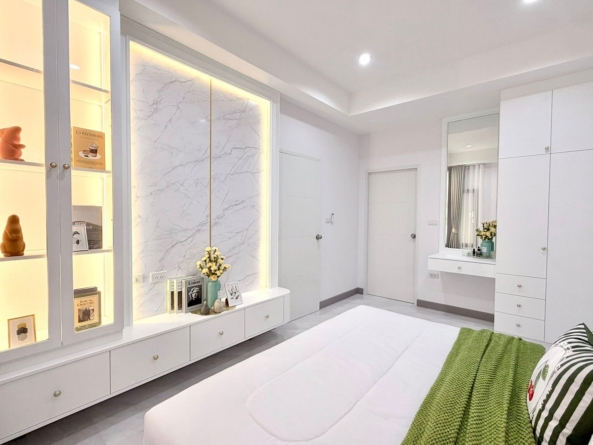 ขายบ้านพัทยา บางแสน ชลบุรี สัตหีบ : บ้านเดี่ยว 30 ตร.วา. มาบสอง - หนองใหญ่ 2 / 3 ห้องนอน (ขาย), Single House Mab Song - Nong Yai 2 / 3 Bedrooms (FOR SALE) BEWN027