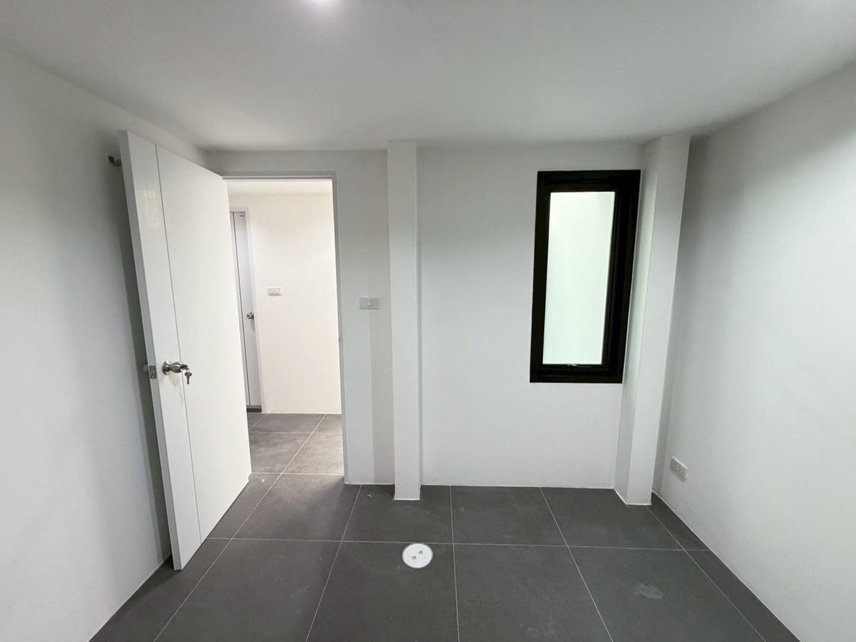 ขายทาวน์โฮมอ่อนนุช อุดมสุข : ขาย ทาวน์โฮมหรู 4.5 ชั้น ทำเลดี รีโนเวทใหม่ ตกแต่งสวยงาม ย่านปุณณวิถี-พระโขนง ใกล้BTS ปุณณวิถี  เพียง 750 เมตร