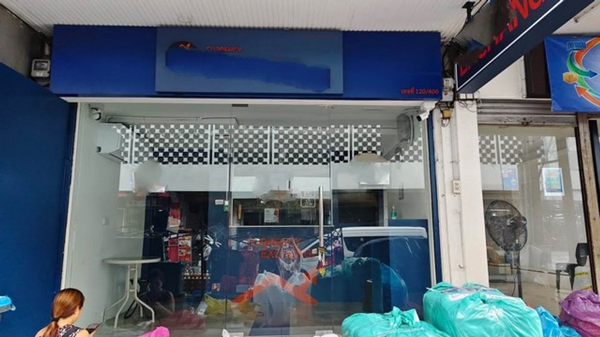 For RentShop HouseRatchathewi,Phayathai : HR3367 4-story building for rent, Pratunam-Ratchaprarop. Located in the heart of the busiest economic and commercial area in Bangkok. Convenient travel close to shopping