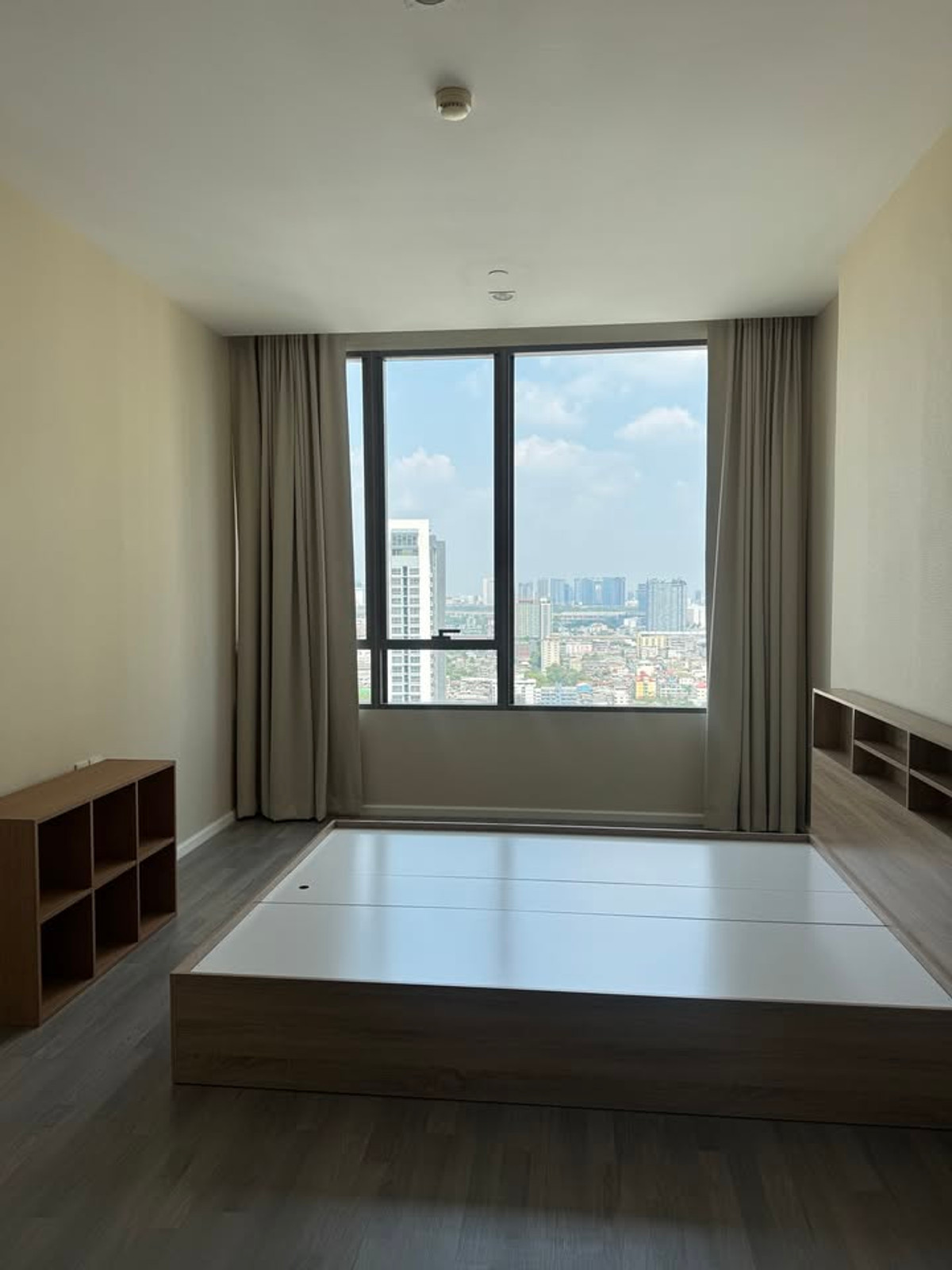 ให้เช่าคอนโดบางซื่อ วงศ์สว่าง เตาปูน : 🔥🔥 ให้เช่า 333 Riverside 🔥🔥  📍 ริมแม่น้ำเจ้าพระยา (ติด BTS บางโพ เดินทางสะดวก)  🛏 1 ห้องนอน 1 ห้องน้ำ 📐 ขนาด 47 ตร.ม. | ชั้น 26