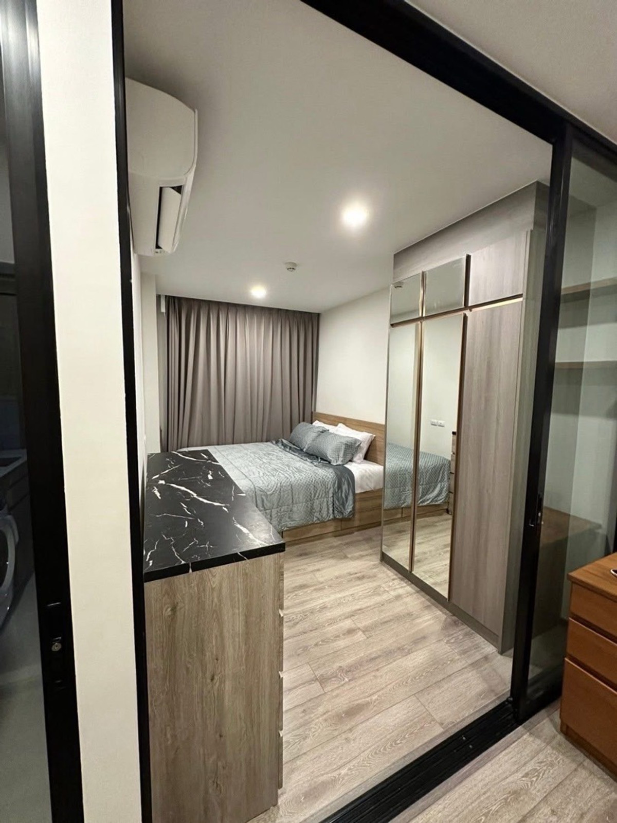 For RentCondoBangna, Bearing, Lasalle : For rent Knightsbridge Collage Sukhumvit 107 🚝BTS Bearing 450 meters.