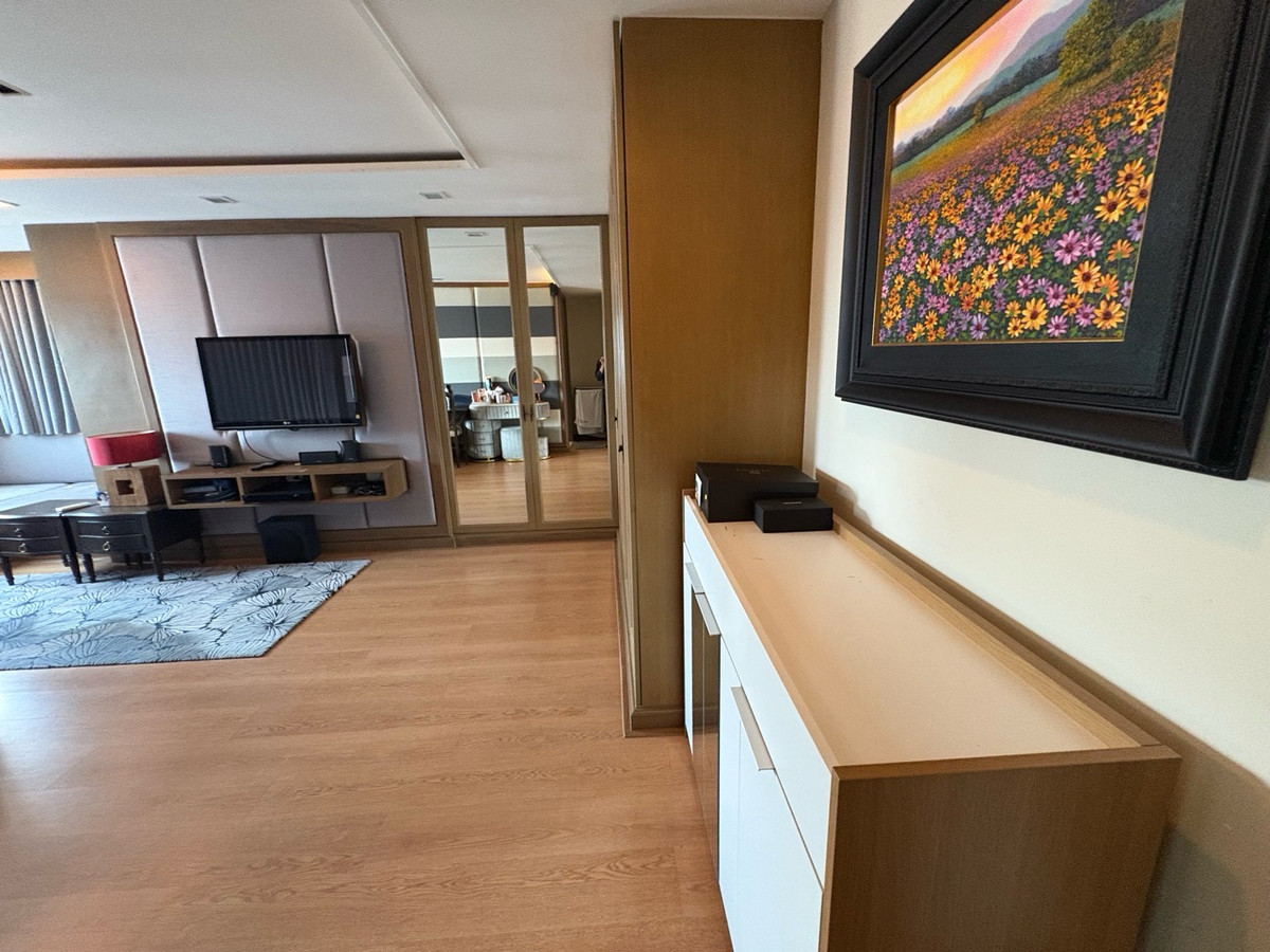 ขายคอนโดสาทร นราธิวาส : 🔥Sell 3BR 4BR+ 1Maid🔥Floor33🔥223sqm🔥29M🔥