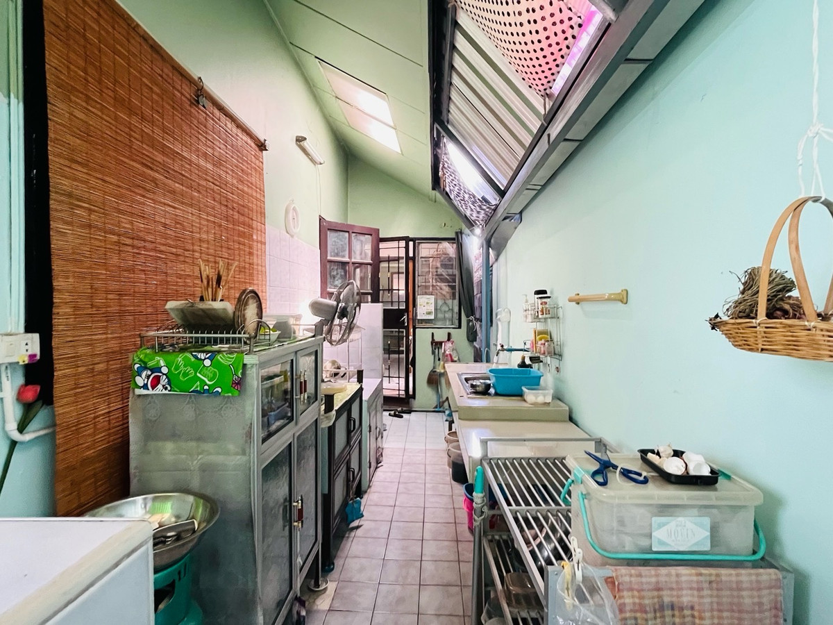 For SaleHouseRamkhamhaeng, Hua Mak : Single house for sale Soi Ramkhamhaeng 68 Near Lam Sali intersection, Ban Ma, Amway, Kittinivet BTS station.