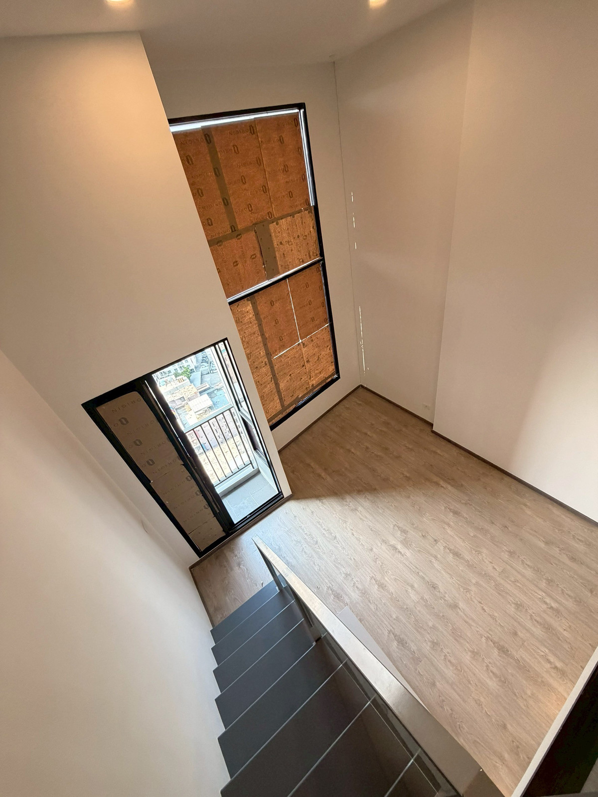 ขายคอนโดรัชดา ห้วยขวาง : 💰 โอกาสทองในการลงทุน! SOHO Bangkok รัชดา — ห้อง Duplex ปล่อยเช่าง่าย Yield ดี 💰