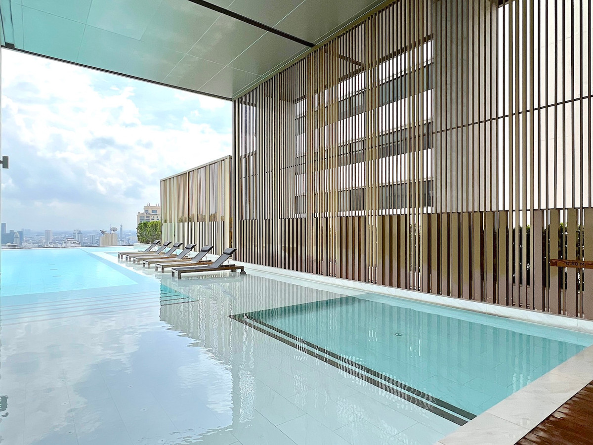 ขายคอนโดสุขุมวิท อโศก ทองหล่อ : คอนโด 1 ห้องนอน 47 ตร.ม. ชั้นสูง วิวเมือง ใกล้ BTS อโศก & MRT