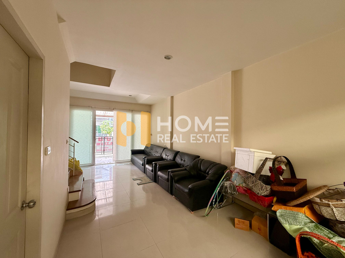 For SaleTownhomePattanakan, Srinakarin : Baan Klang Muang Urbanion Srinakarin / 3 Bedrooms (FOR SALE), Baan Klang Muang Urbanion Srinakarin / 3 Bedrooms (FOR SALE) GNG023