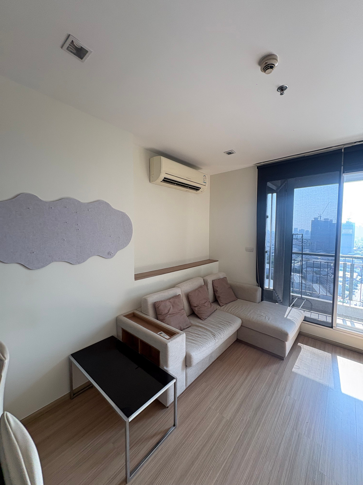 ให้เช่าคอนโดรัชดา ห้วยขวาง : 🔥ห้องสวย🔥Rhythm ratchada huaikwang 💫45 Sqm 1B1B💫22,000 บาท มีหลายห้องสนใจติดต่อนัดชม พัตเตอร์ 0928895628 line:plustor_ss