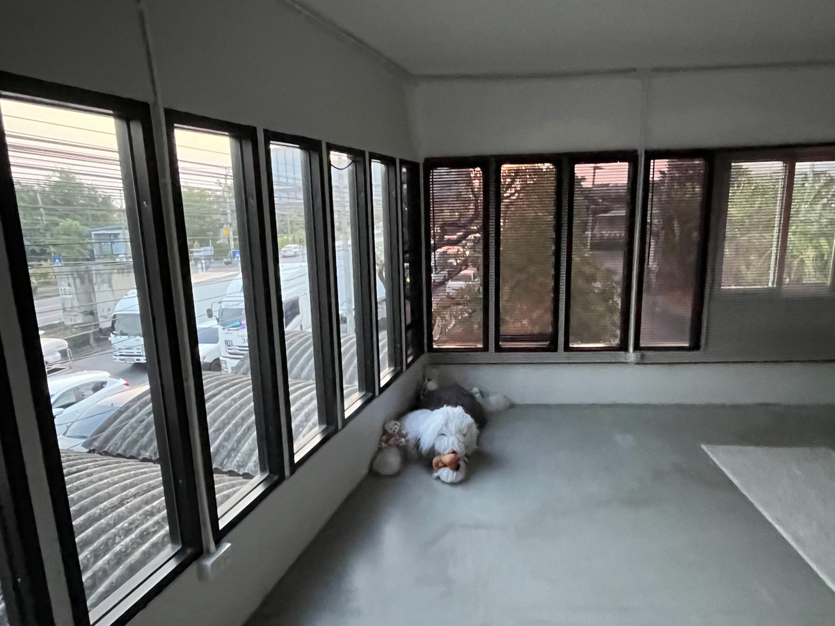 ขายสำนักงานเกษตร นวมินทร์ ลาดปลาเค้า : ขายที่ดินติดถนนเกษตรนวมินทร์ 20 ตรว. พร้อมออฟฟิต  ขาย 4.7 ล้าน  