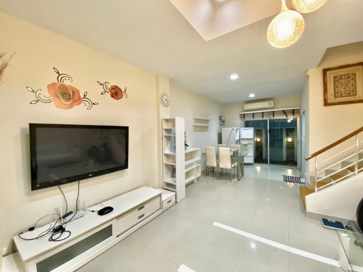 ให้เช่าทาวน์โฮมพัฒนาการ ศรีนครินทร์ : ให้เช่าทาวน์โฮม บ้านกลางเมือง เออร์บาเนี่ยน พระราม 9 – วงแหวน ใกล้ The Mall บางกะปิ และ Airport Link 