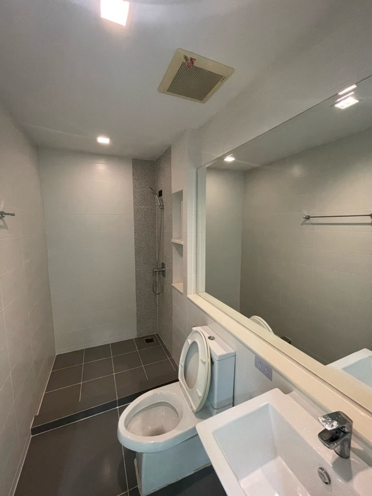 ขายทาวน์โฮมเกษตรศาสตร์ รัชโยธิน : ขาย บ้านกลางเมืองวิภาวดี  ซอยวิภาวดี 64 เเจ้งวัฒนะซอย 1 ใกล้ bts ราชภัฎพระนคร ม เกษตร ม ศรีปทุม เเละรถไฟฟ้าสายสีเเดง