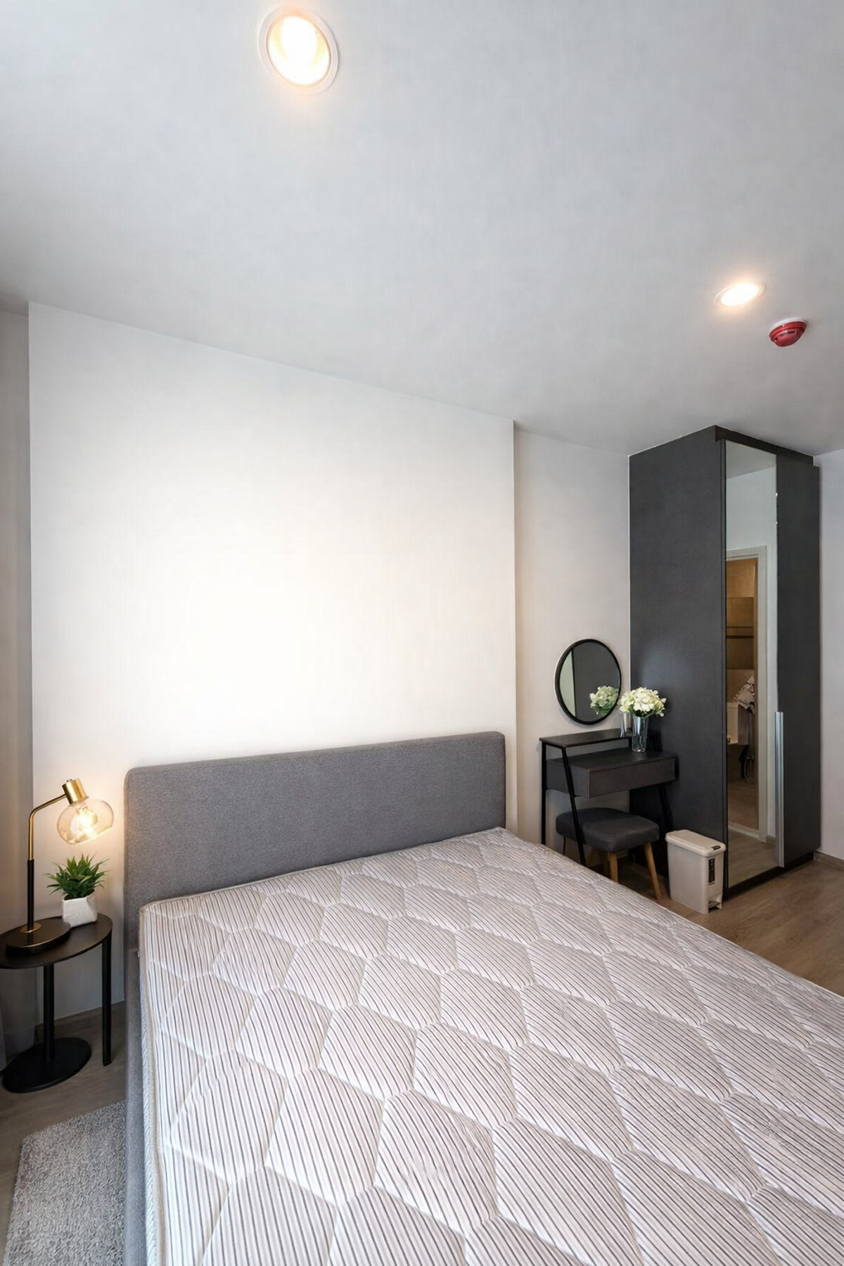 ให้เช่าคอนโดพระราม 9 เพชรบุรีตัดใหม่ RCA : 🏙️ Nue District R9 — คอนโดหรูย่านพระราม 9 ✨