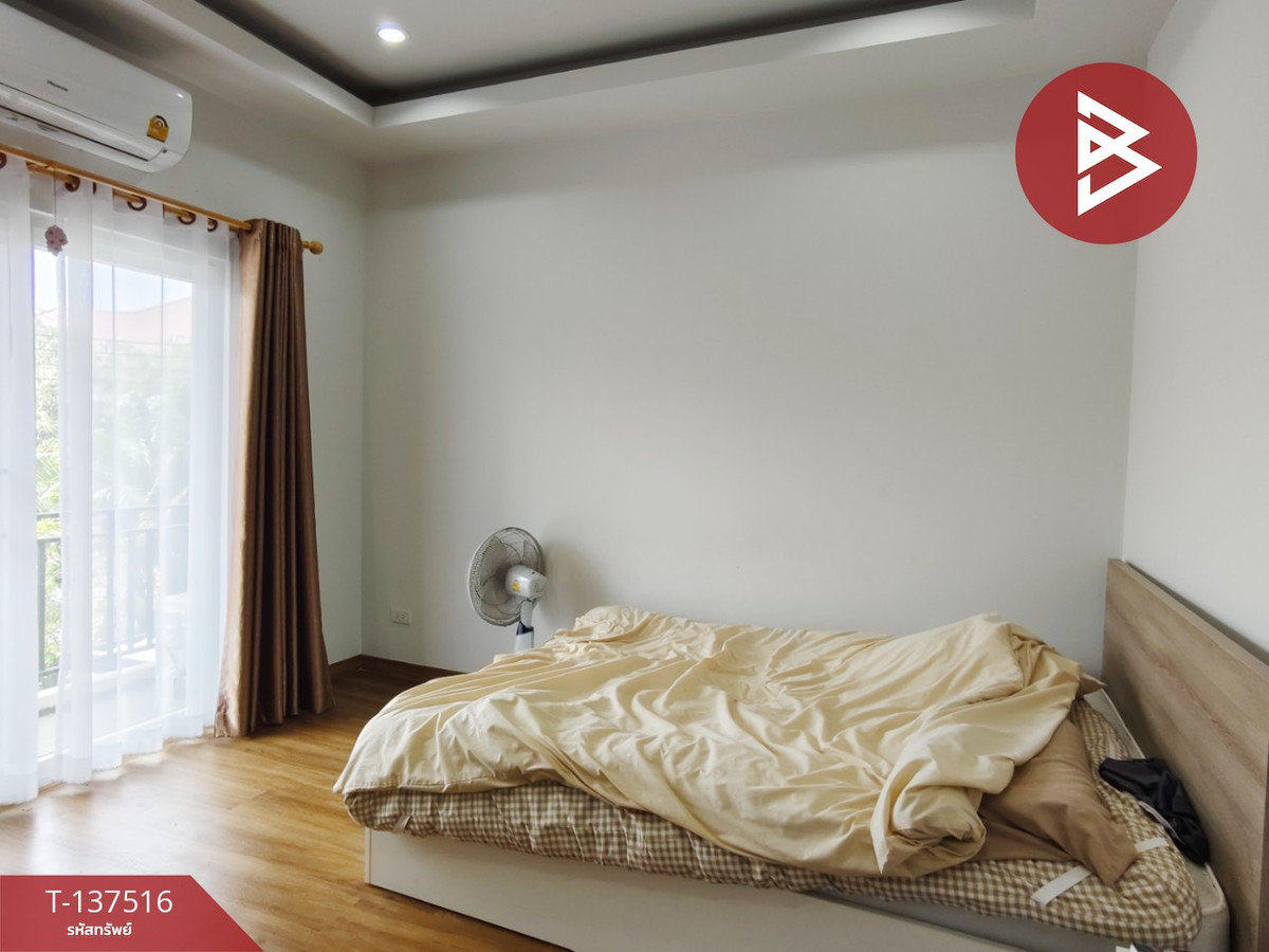 For SaleHouseNakhon Pathom : Semi-detached house for sale, Krisana Gardenhome Village, Phutthamonthon Sai 5 (Krisana Gardenhome), Sam Phran, Nakhon Pathom.