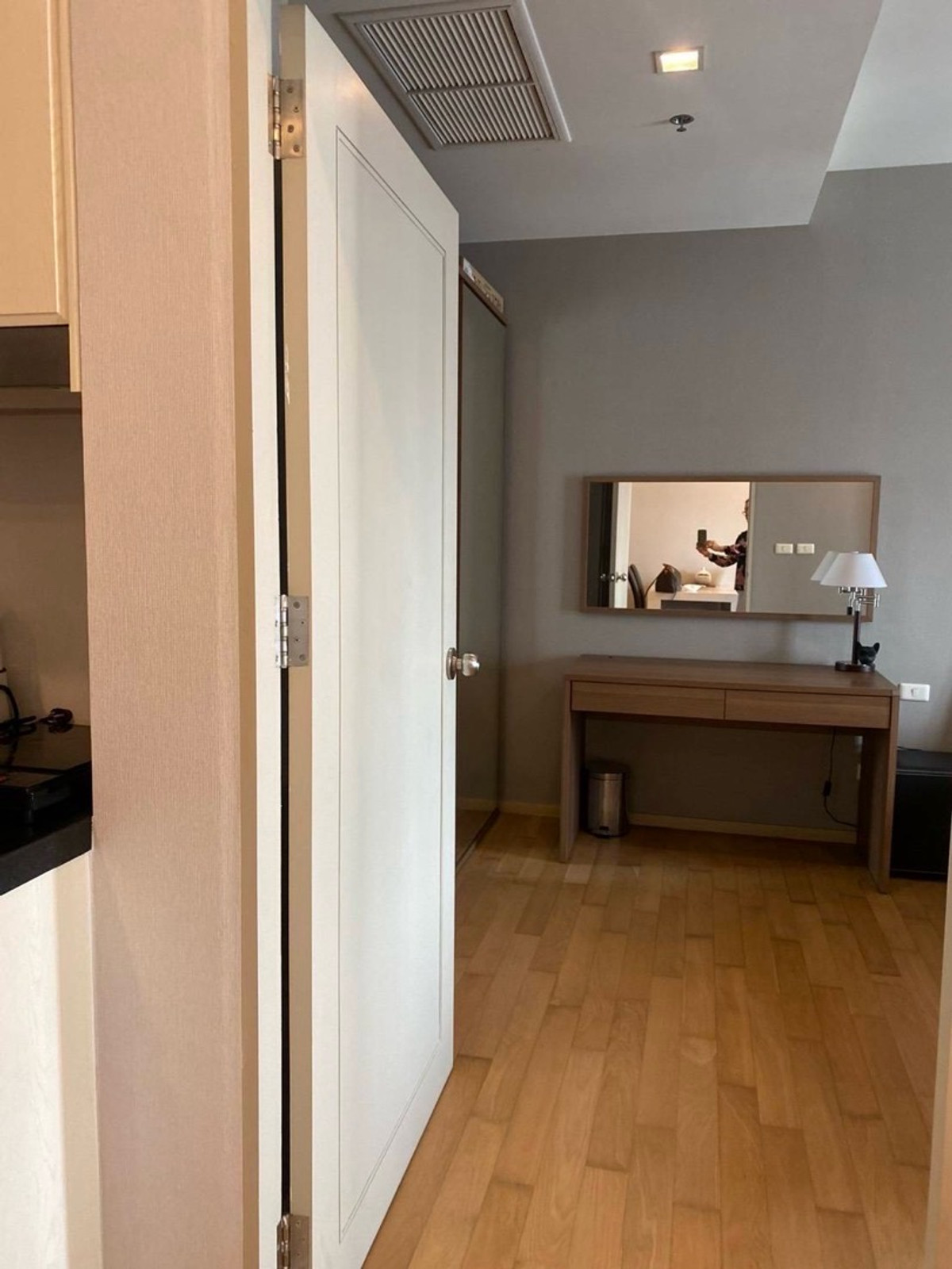 For RentCondoSukhumvit, Asoke, Thonglor : 🔥Rent 1BR🔥45sqm🔥Floor19🔥28,000/month🔥Have bathtub🛁